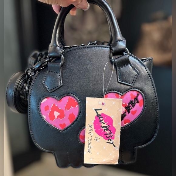 🩷💀 BETSEY JOHNSON, LUV BETSEY LBPOE  SKULL-SHAPED  SATCHEL/CROSSBODY🩷💀 NWT - Picture 8 of 12
